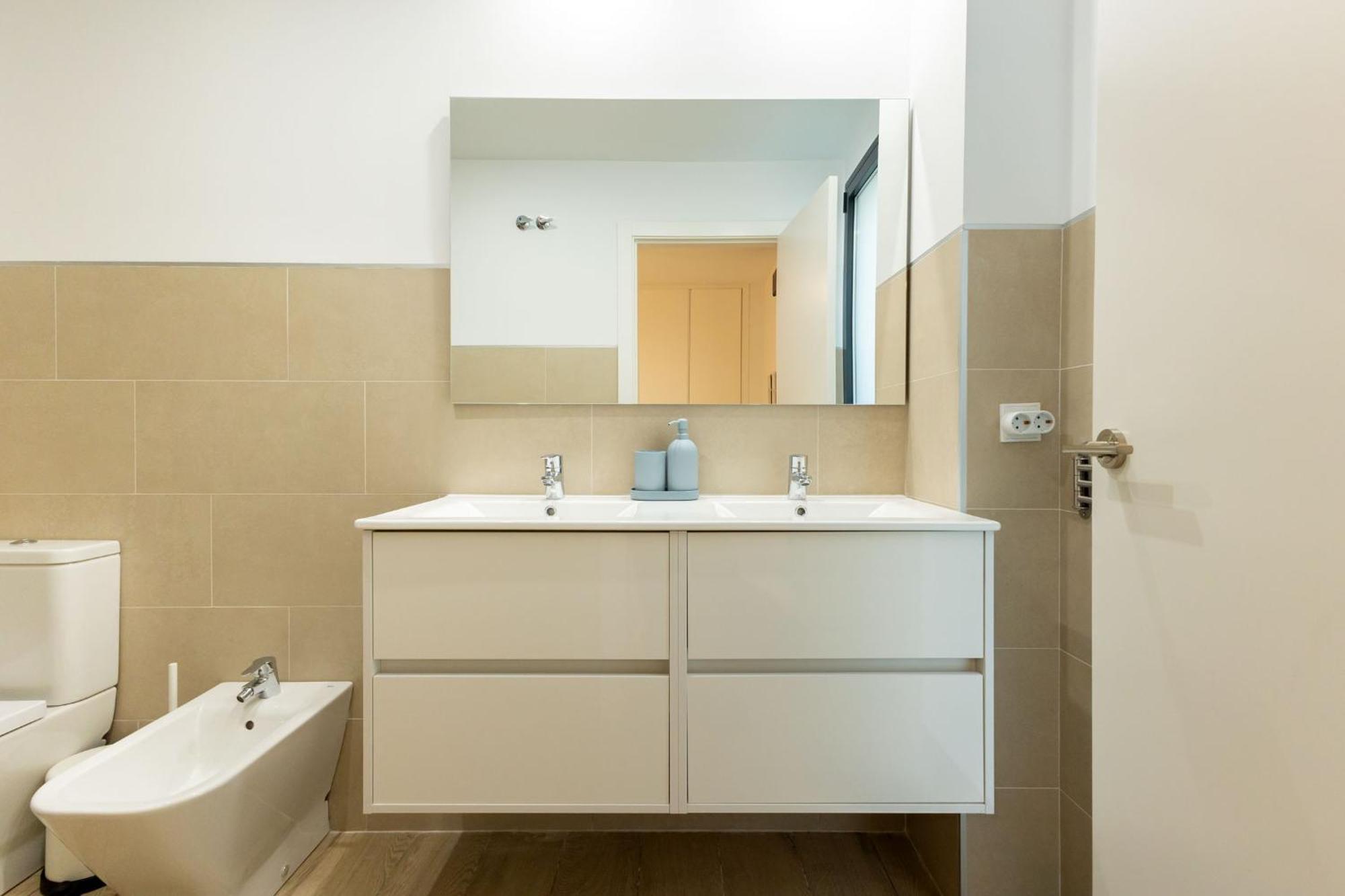 Charming 2 Bedroom Apartment By Torre Del Oro By Ocityzen Севиля Екстериор снимка